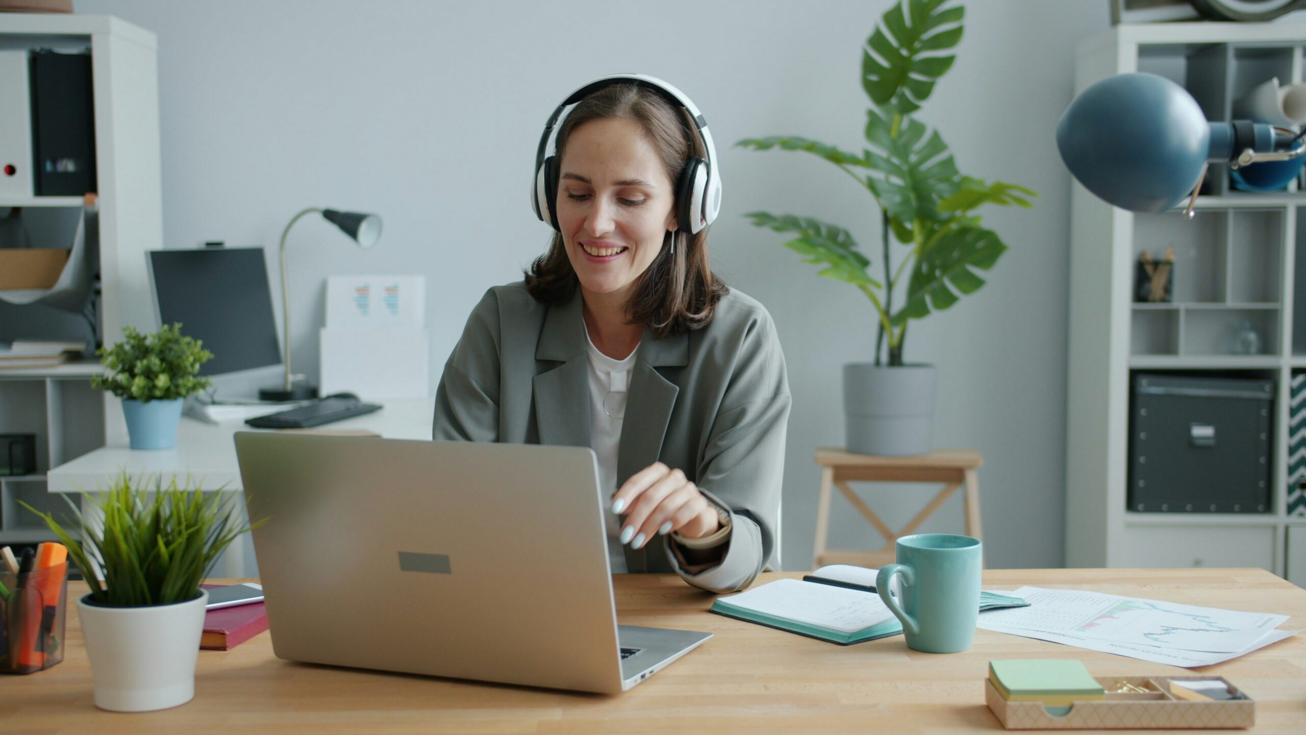 Best Budget Headset for Remote Work: What You Can Sacrifice and What You Shouldn’t
